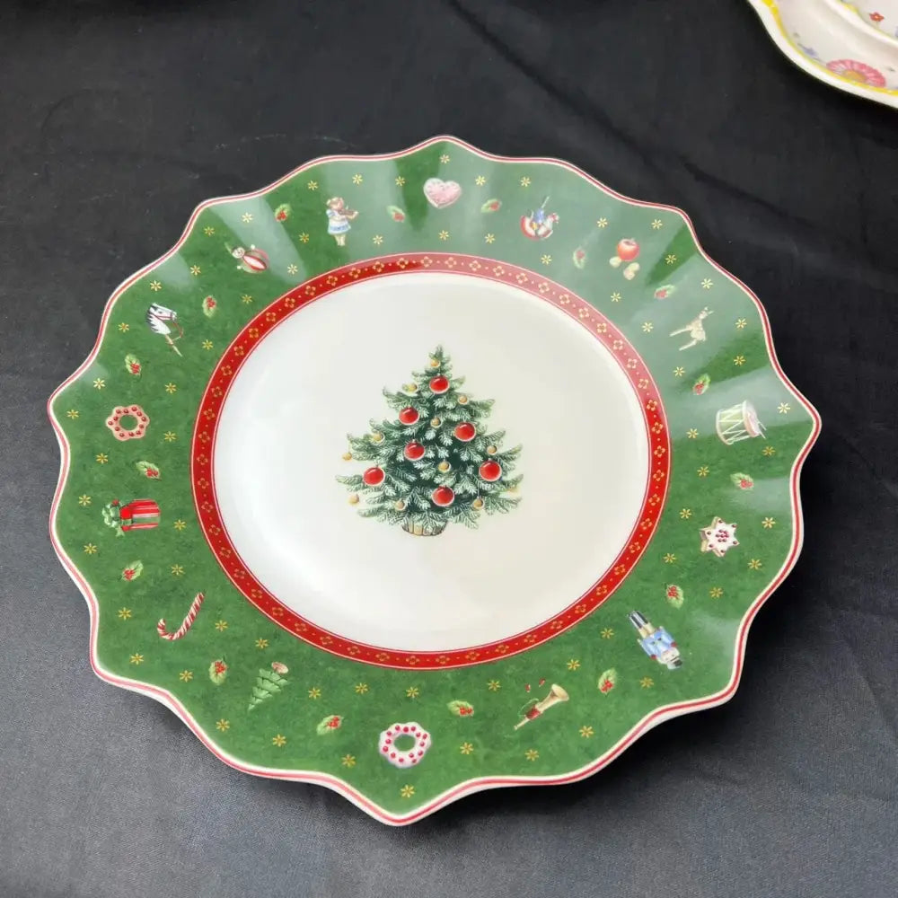 Festive red & white christmas porcelain tableware set dining room