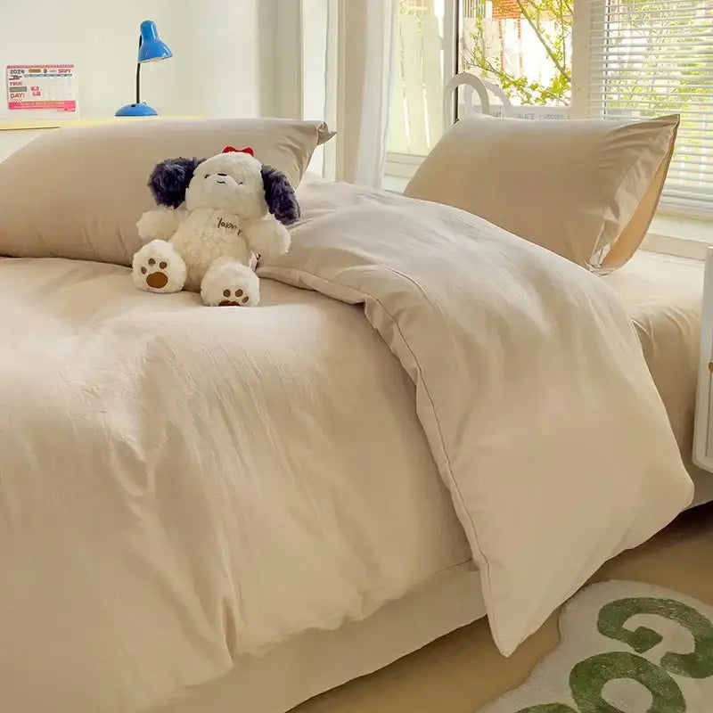 Cream cotton bedding set with duvet cover and toy for bedroom