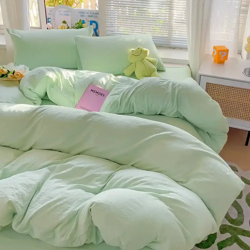 Cream cotton bedding set with duvet cover and toy for bedroom