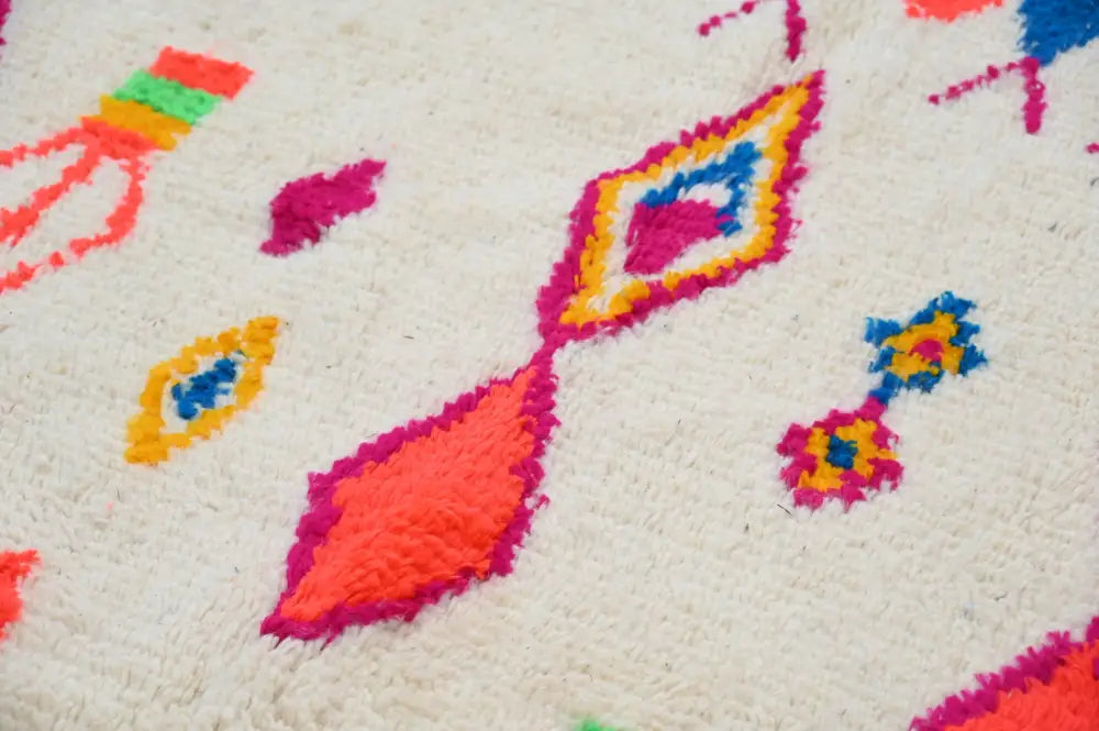 Handcrafted beige moroccan azilal rug living room geometric decor