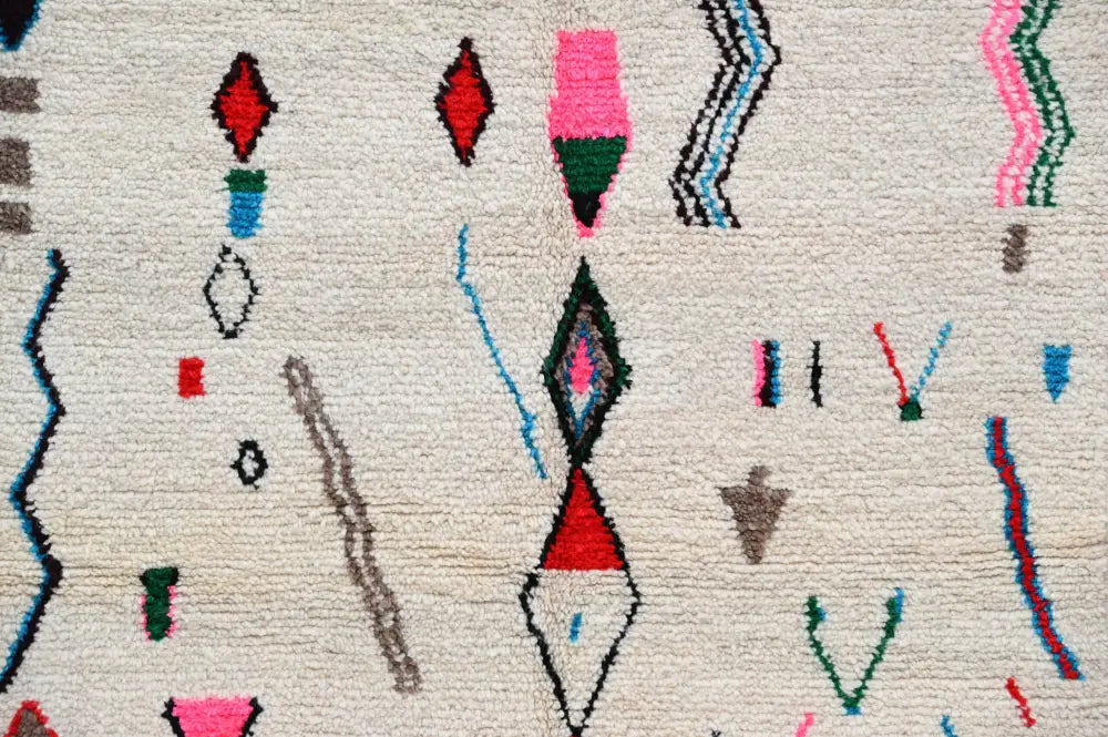 Handmade beige geometric azilal rug – bedroom natural wool decor