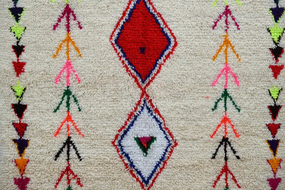 Handmade beige geometric moroccan azilal rug bedroom decor