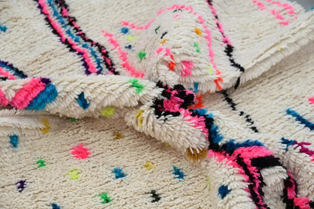 Handmade traditional azilal rug beige geometric bedroom carpet