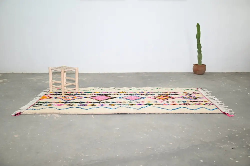 Handmade moroccan beige azilal rug bedroom geometric decor