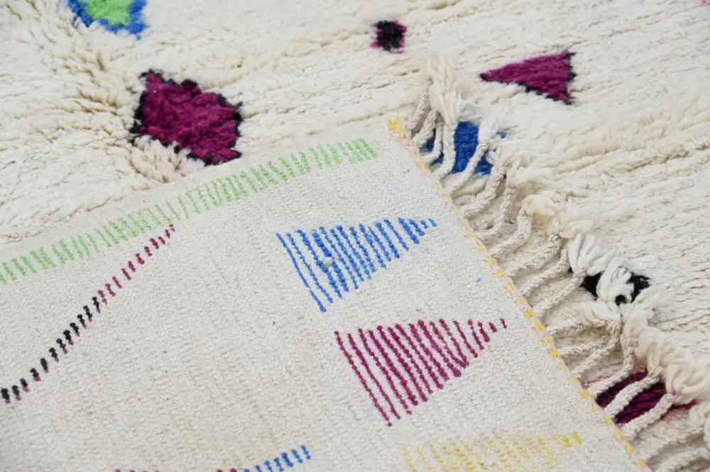 Vibrant cream handmade moroccan azilal rug living room decor