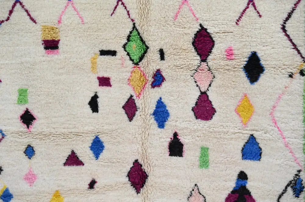 Vibrant cream handmade moroccan azilal rug living room decor