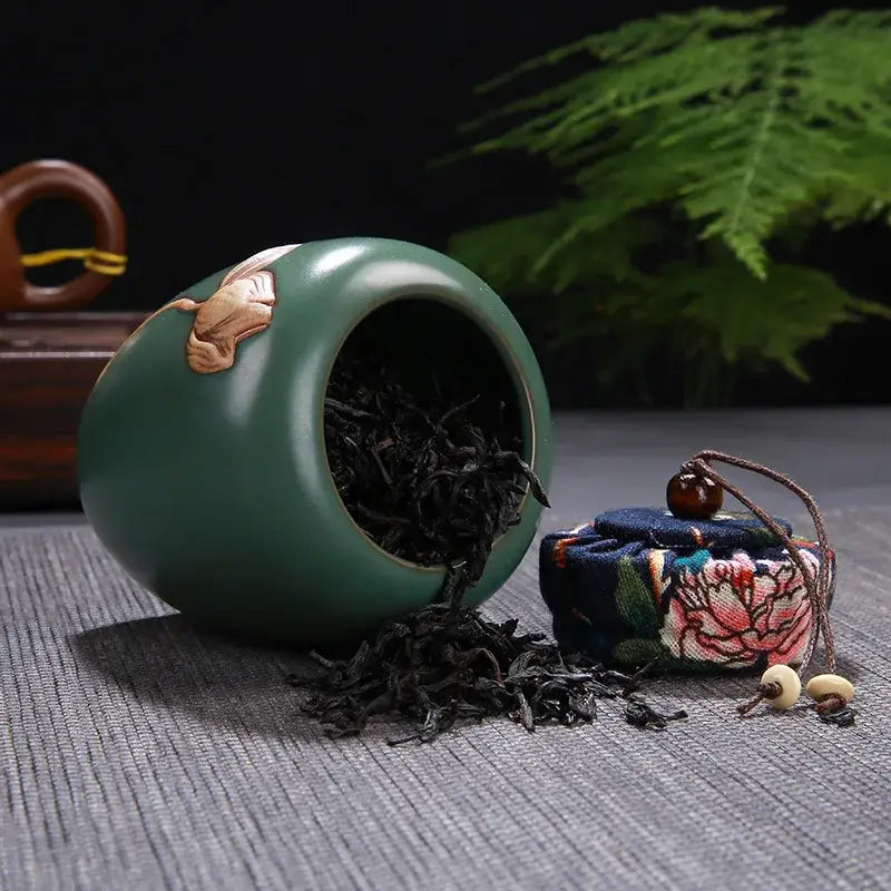 Vintage lotus ceramic tea storage jar kitchen pot storage jar
