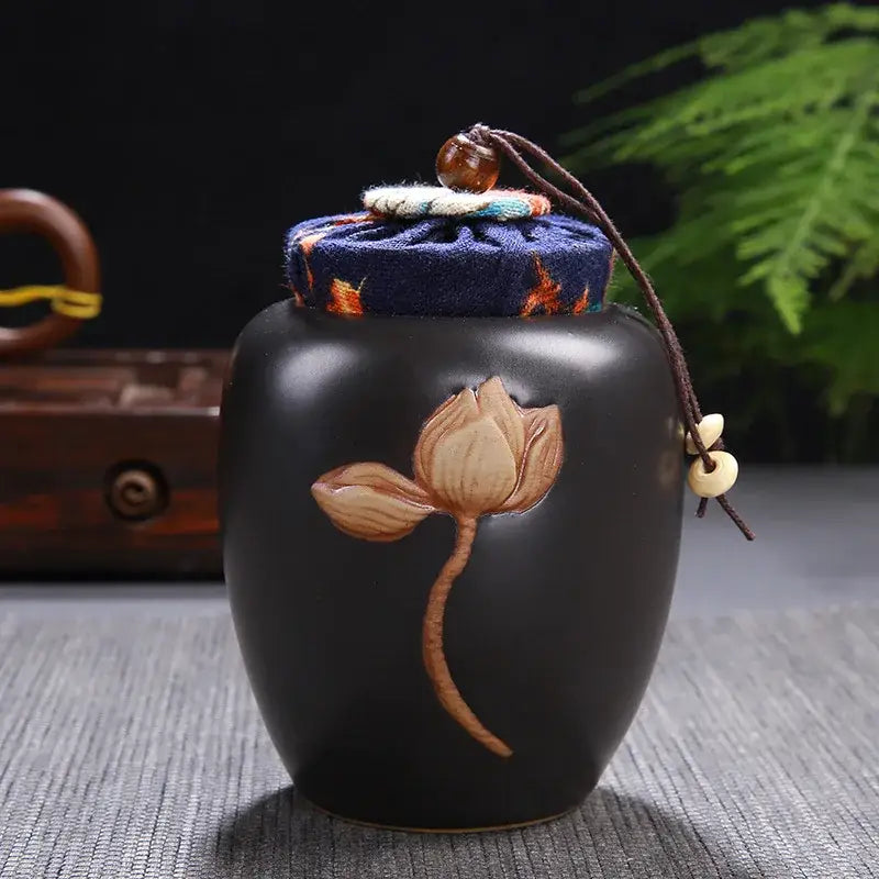 Vintage lotus ceramic tea storage jar kitchen pot storage jar