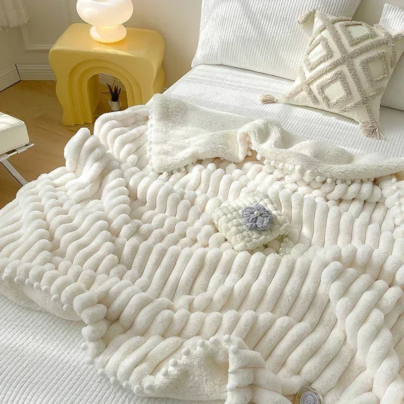 DecorBites™ Luxe Faux Rabbit & Lamb's Wool Weighted Blanket for Cozy Autumn Winter Warmth
