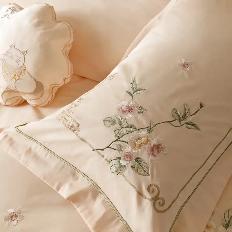 Luxe flowers cream egyptian cotton bedding set bedroom tassels