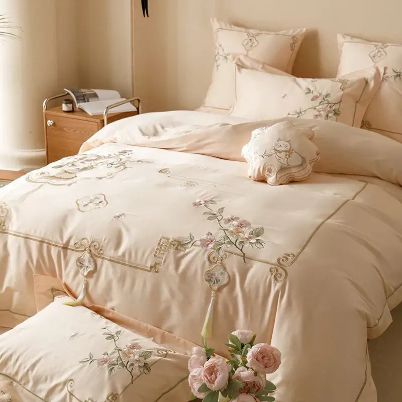 Luxe flowers cream egyptian cotton bedding set bedroom tassels