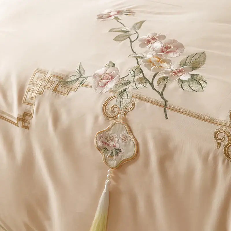 Luxe flowers cream egyptian cotton bedding set bedroom tassels
