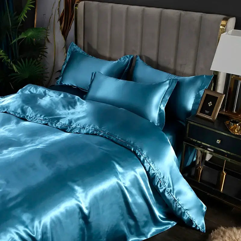 Luxurious turquoise satin silk bedding set for bedroom