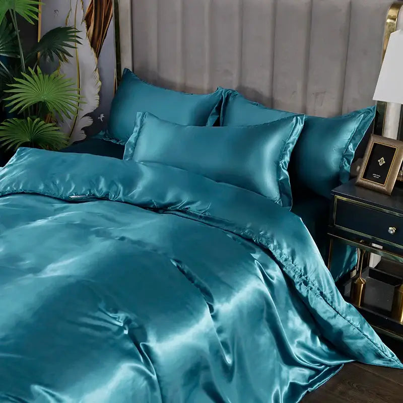 Luxurious fuchsia satin bedding set and duvet cover for bedroom
