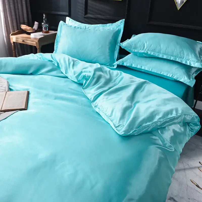 Luxurious cream satin silk bedding set for bedroom stitched edges