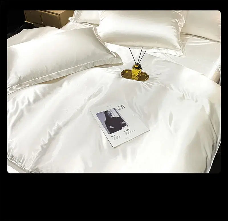 Luxurious gold silk bedding set for bedroom duvet cover
