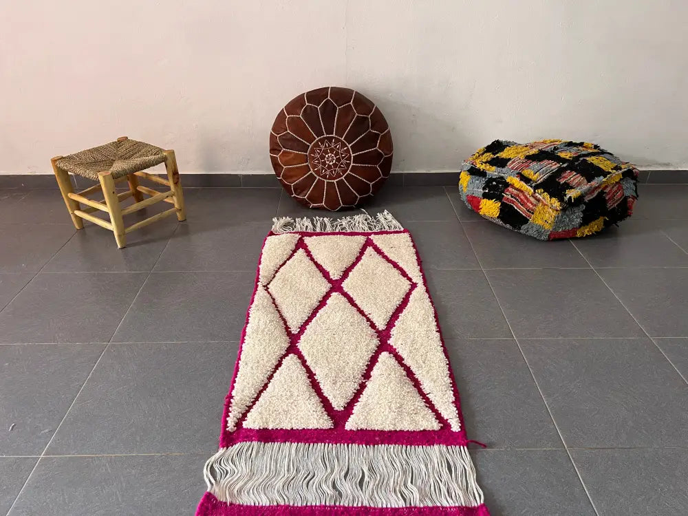 Handmade moroccan beni ouarain rug cream & magenta bedroom decor