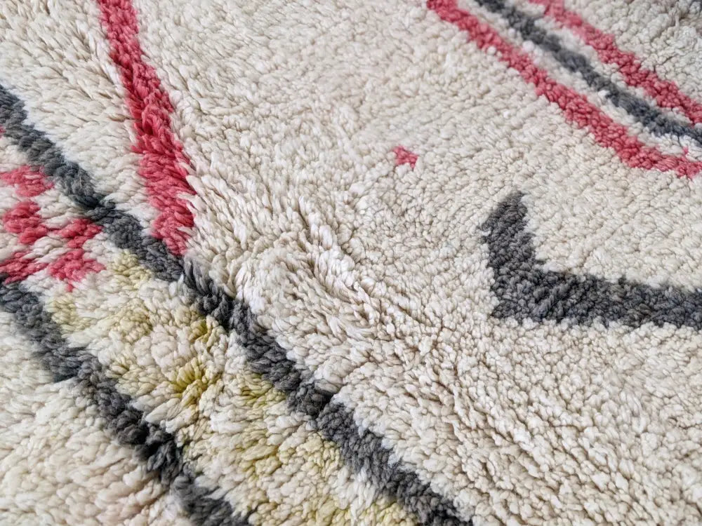 Beige moroccan handmade azilal rug – living room woolen decor