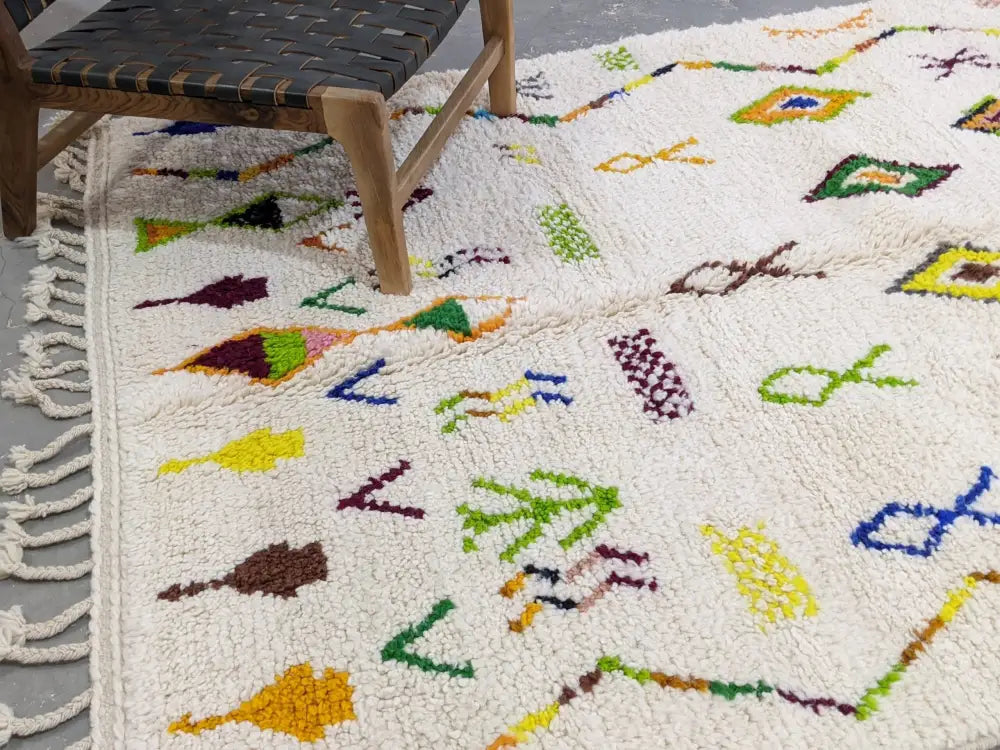 Handmade moroccan azilal rug beige geometric bedroom wool carpet