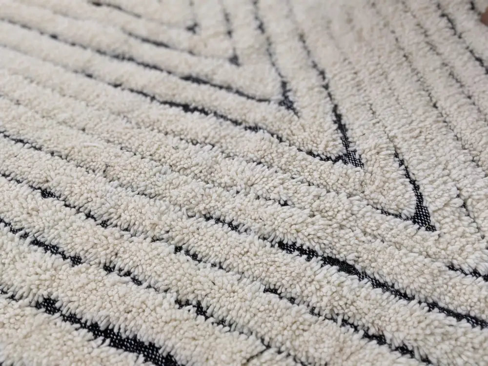 Handmade beni ouarain rug cream & black zigzag bedroom carpet