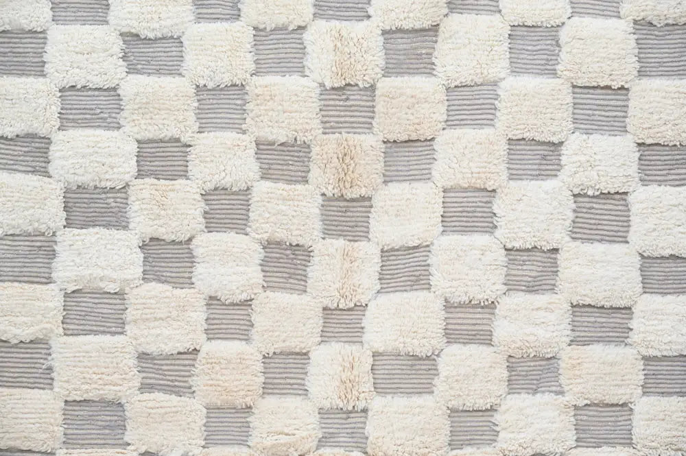 Handmade beige & taupe checkered beni ouarain rug living room decor