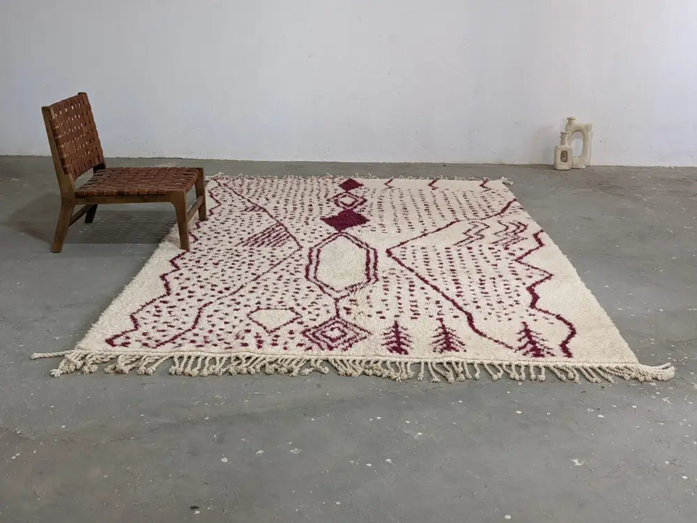 Handmade beige & burgundy beni ouarain rug living room wool decor