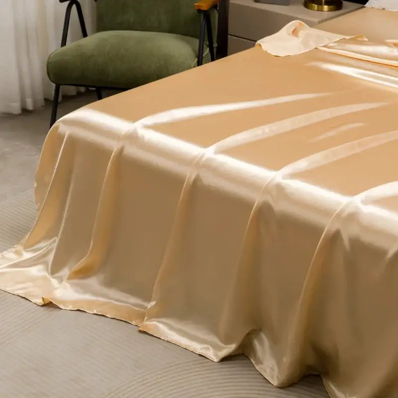 Opulent cream satin bedding set with fitted sheet for bedroom