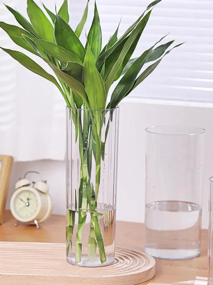 Ribbed shatterproof clear acrylic flower vase for dining room