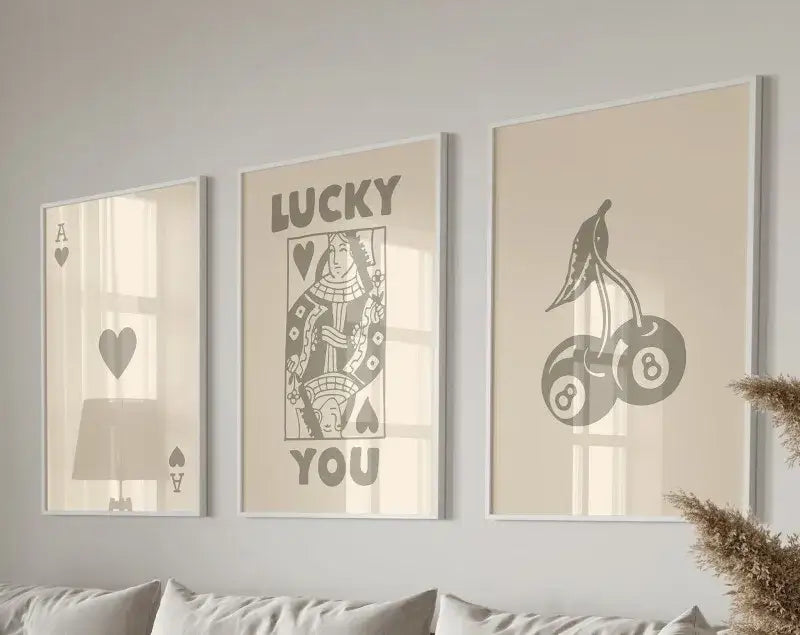 Trendy retro wall art posters queen of hearts bedroom decor