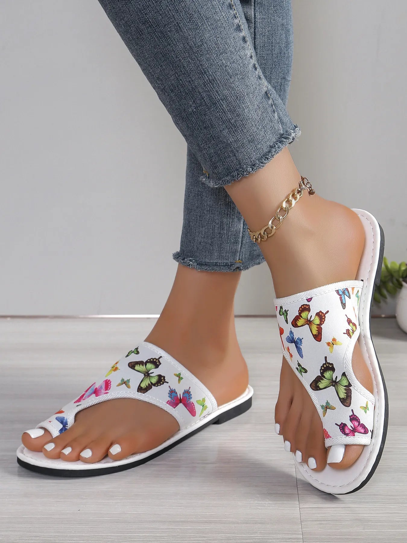 Butterfly Print Comfort Slide Sandals
