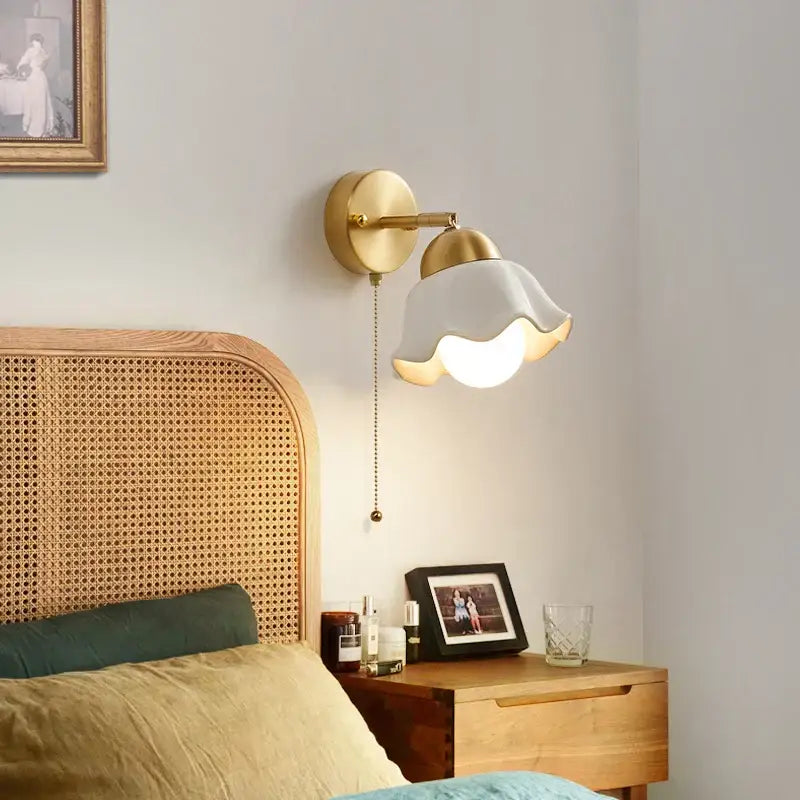 Gold ruffled glass wall light fixture bedroom pull chain lamp