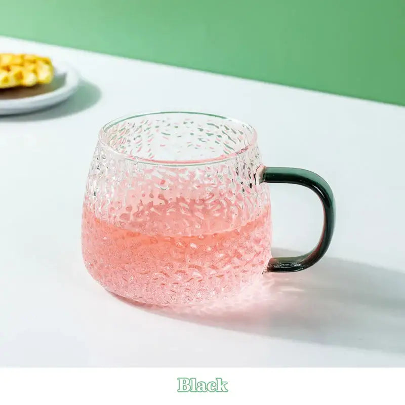 Hammer pattern glass mug with colorful handle – kitchen glassware