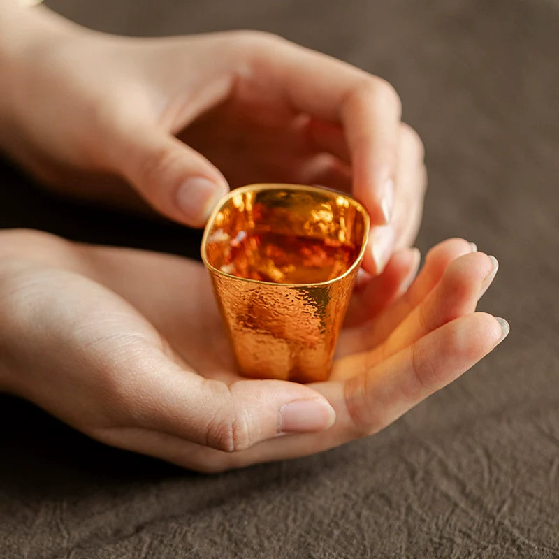 Japanese Luxury Hand-shaped Gilding 「打ち目模様」 Tea Cup