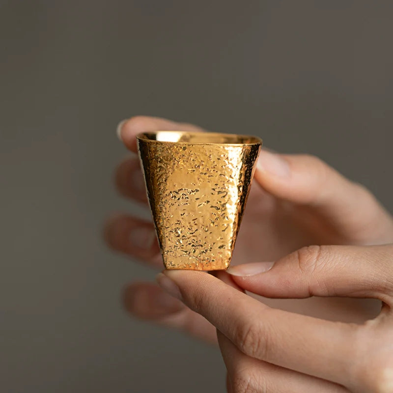 Japanese Luxury Hand-shaped Gilding 「打ち目模様」 Tea Cup