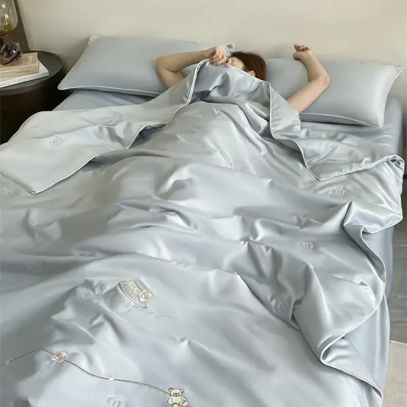 Ice rayon summer quilt cream bear floral embroidery bedroom blanket