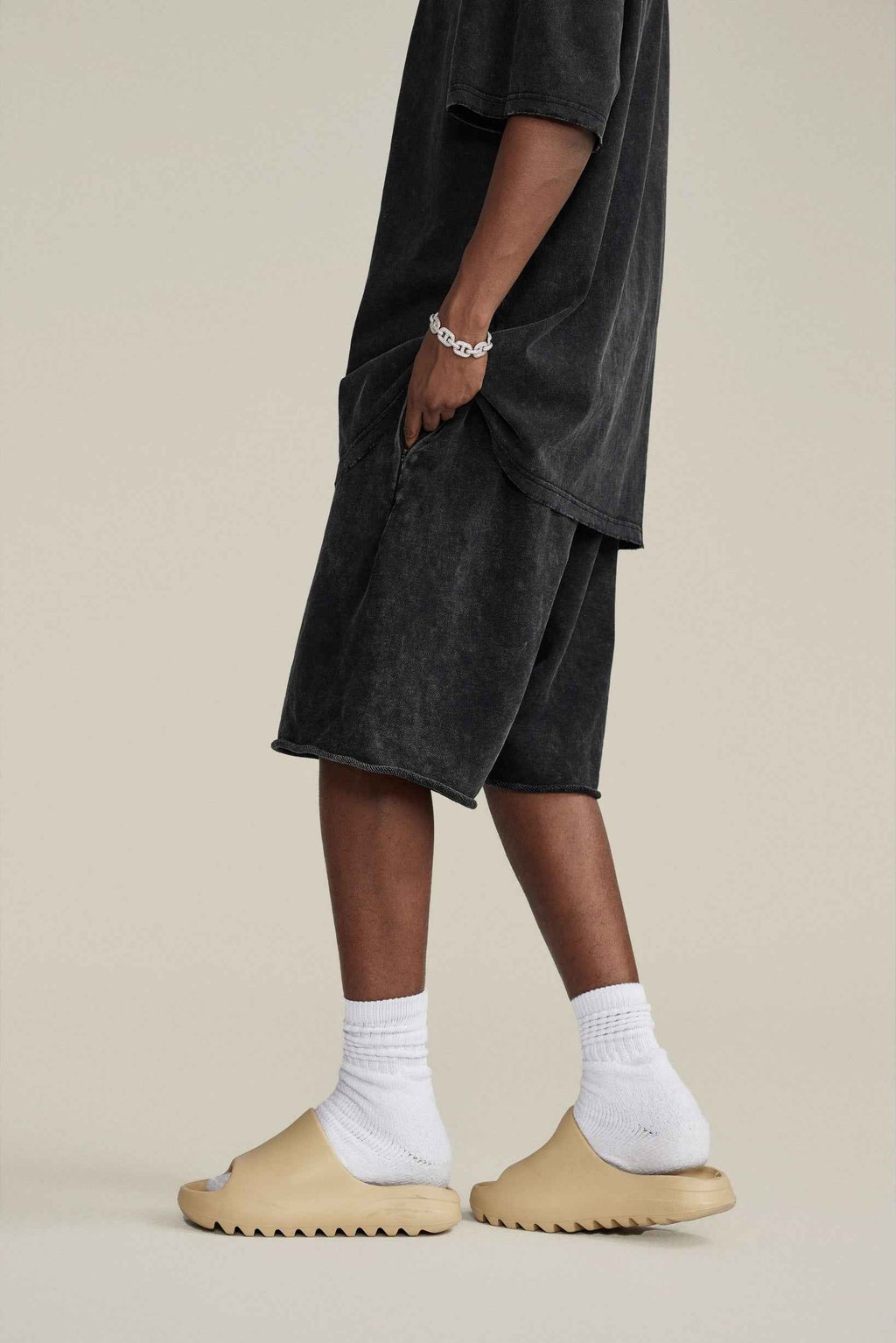 410GSM Men's Distressed Vintage-Wash Raw-Hem Shorts