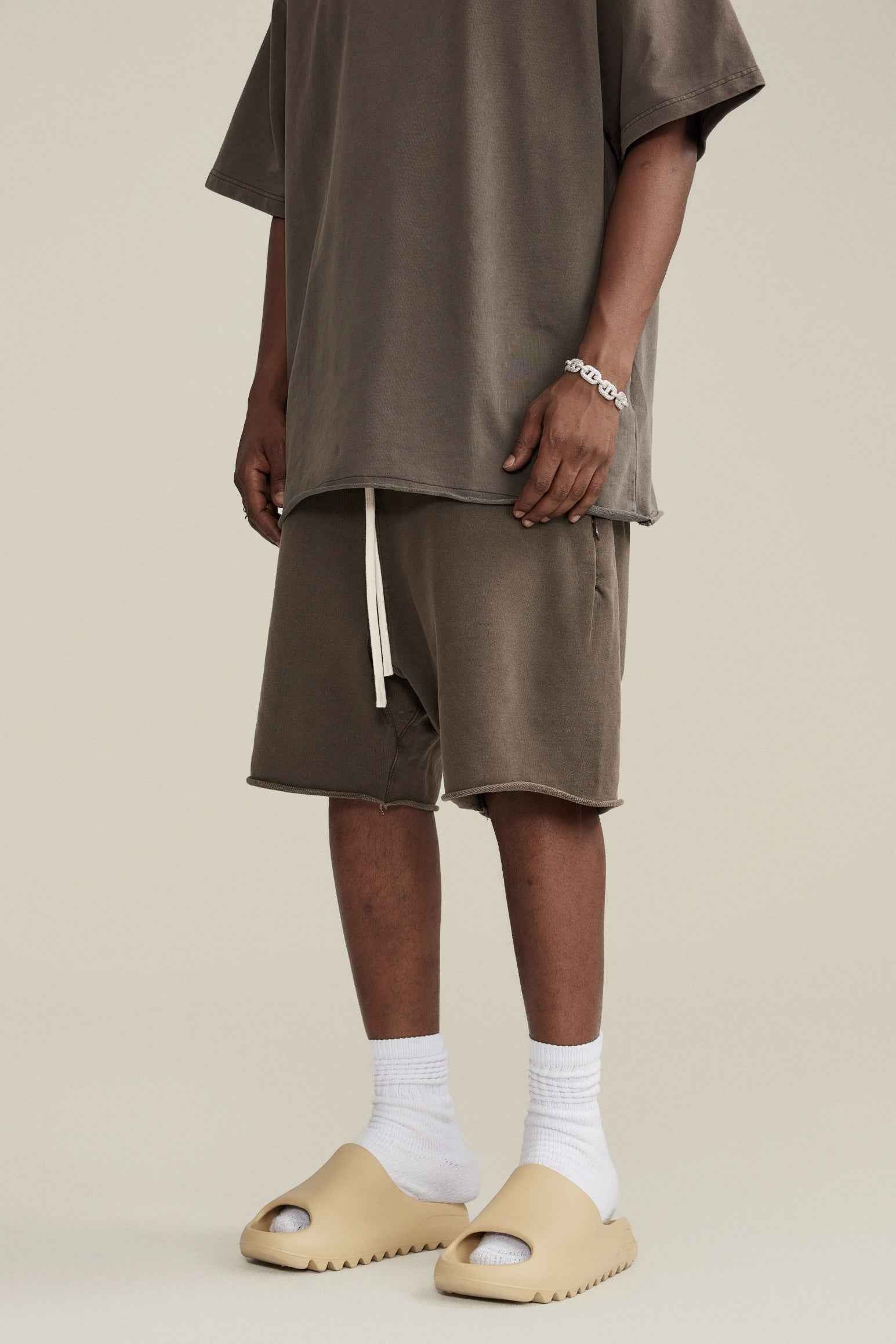 410GSM Men's Distressed Vintage-Wash Raw-Hem Shorts