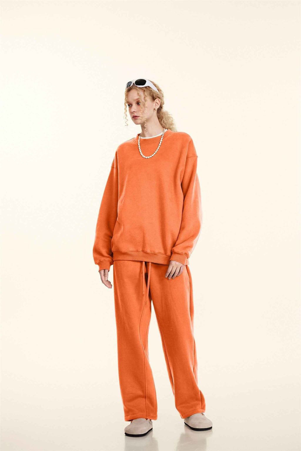 345GSM Women’s Solid-Color Crew Neck  Relaxed Fit Sweatshirt