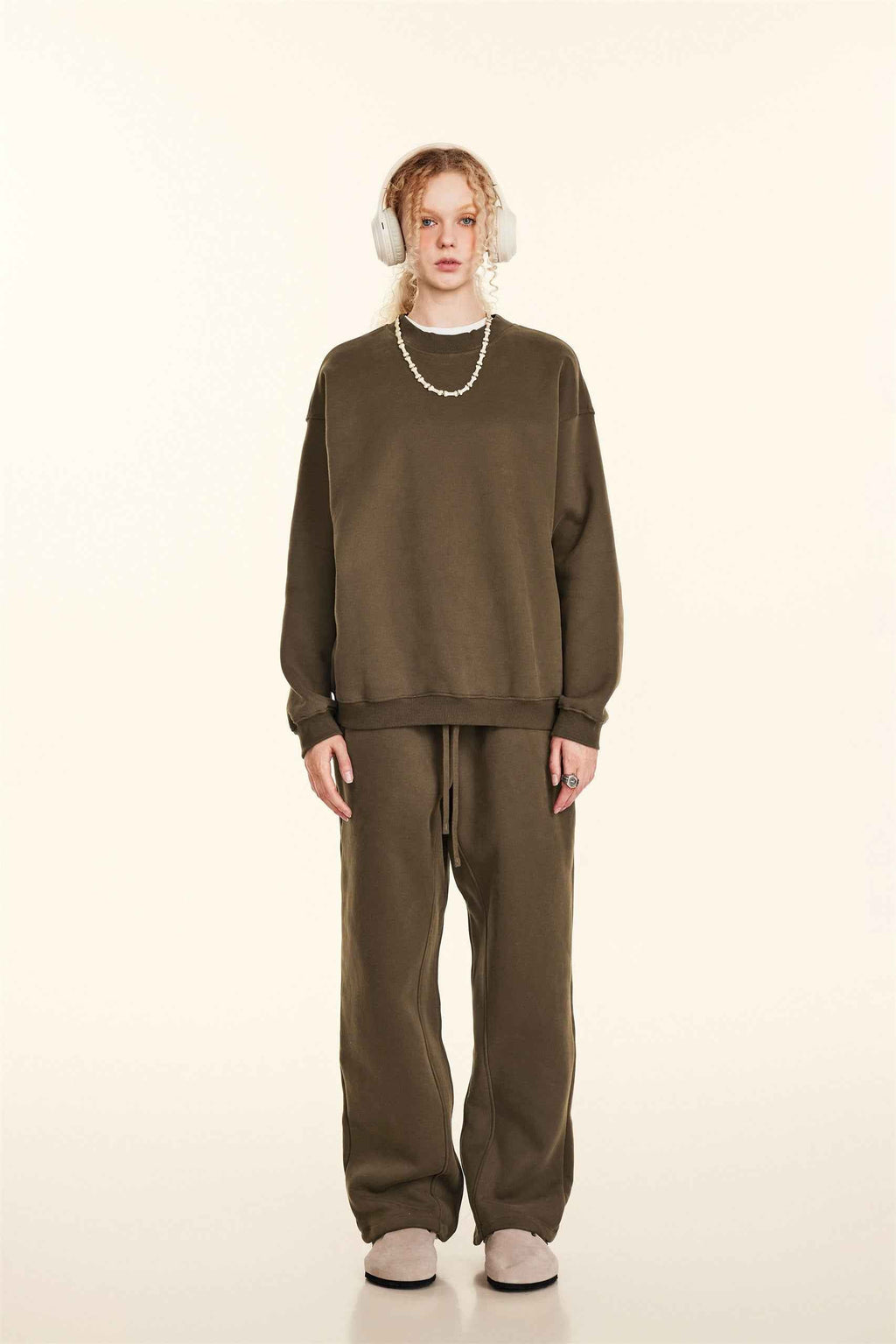 345GSM Women’s Solid-Color Crew Neck  Relaxed Fit Sweatshirt