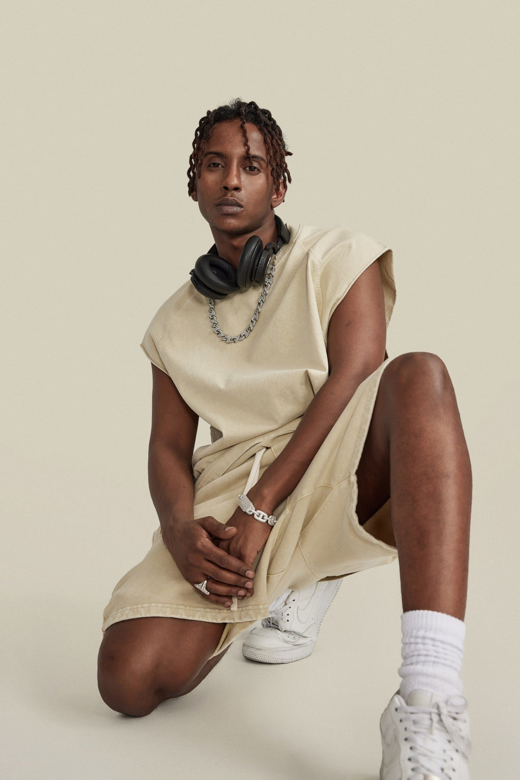 285GSM Men‘s Raglan-Style Snow-Wash Muscle Tee