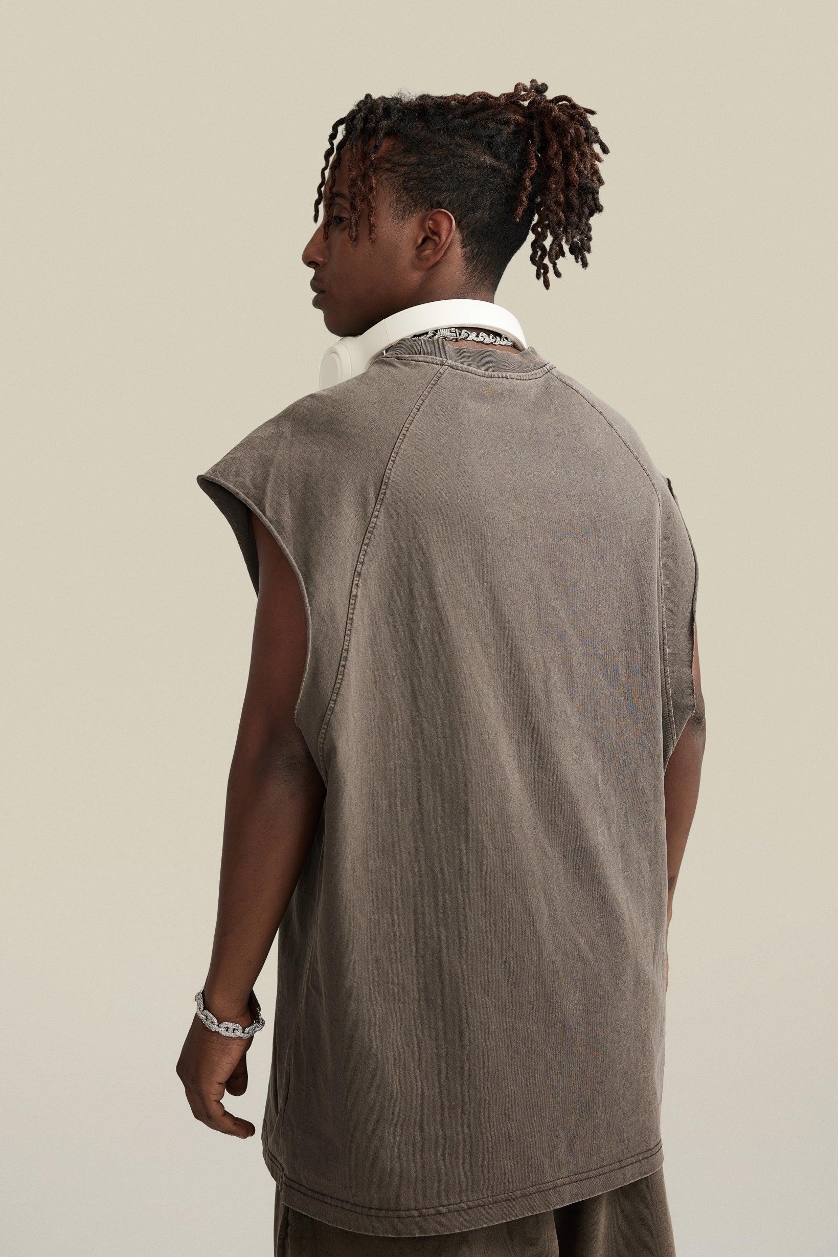 285GSM Men‘s Raglan-Style Snow-Wash Muscle Tee