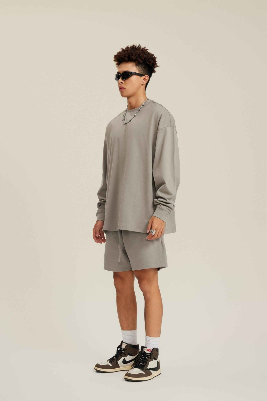 305GSM Unisex Premium Heavyweight Double-Yarn Plain Fabric Earth-Tone Basic Layering Long sleeve Tee
