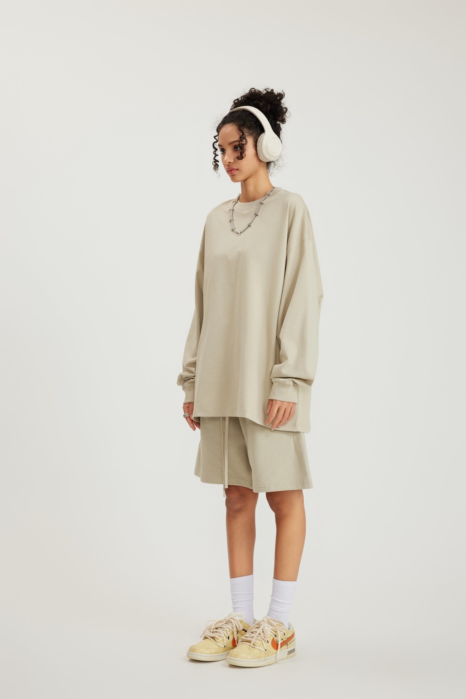 305GSM Unisex Premium Heavyweight Double-Yarn Plain Fabric Earth-Tone Basic Layering Long sleeve Tee