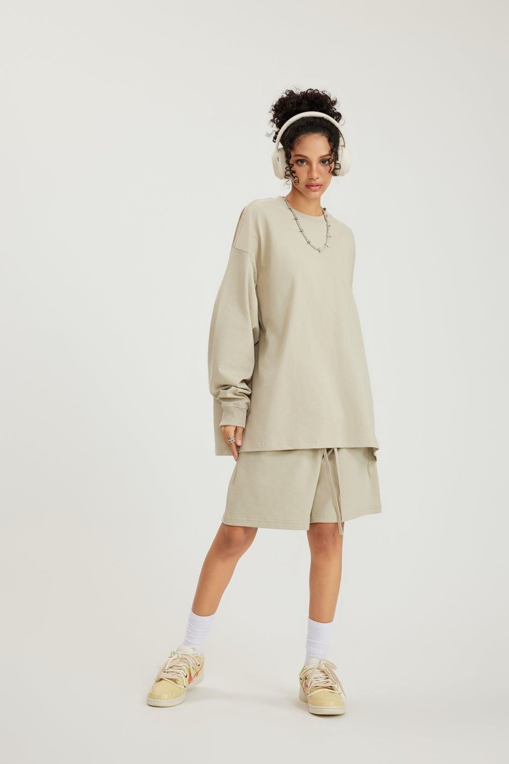 305GSM Unisex Premium Heavyweight Double-Yarn Plain Fabric Earth-Tone Basic Layering Long sleeve Tee