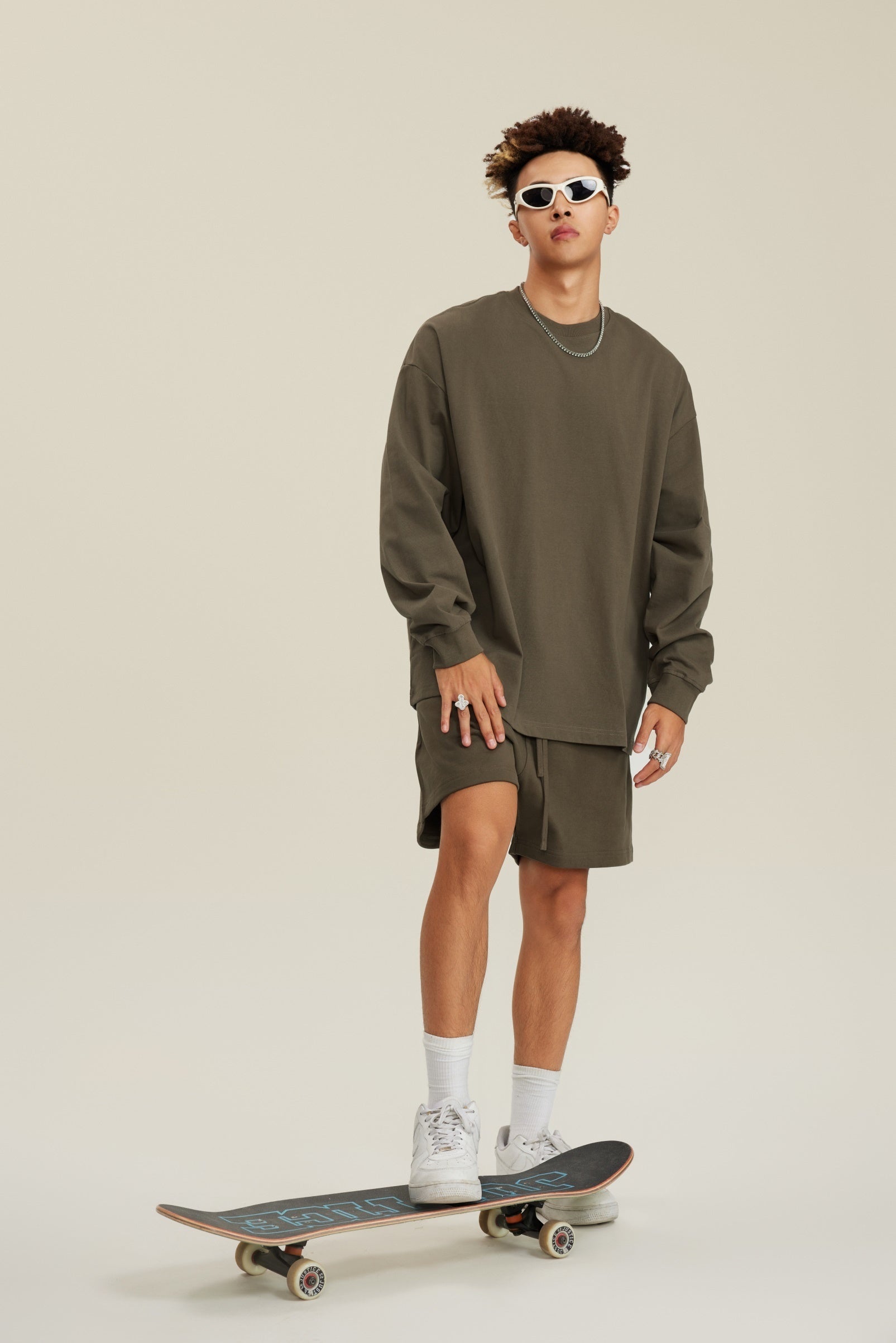 305GSM Unisex Premium Heavyweight Double-Yarn Plain Fabric Earth-Tone Basic Layering Long sleeve Tee