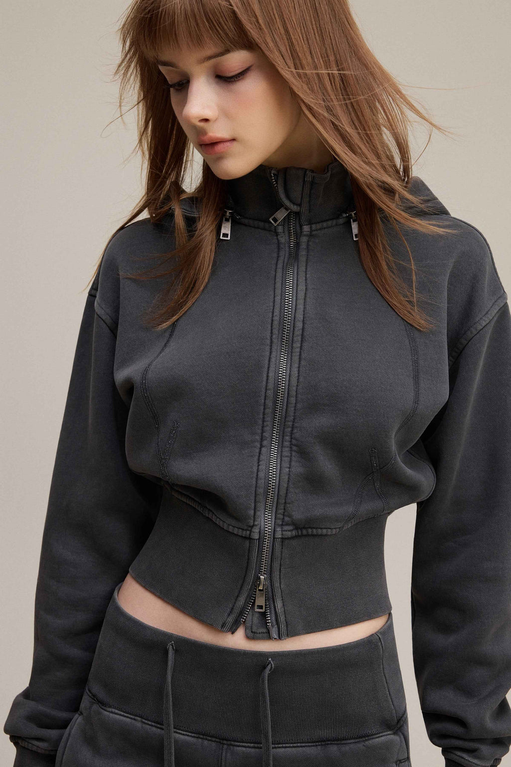 400GSM Women’s Outdoor Slim-Fit Pigment-Wash Sweatshirt