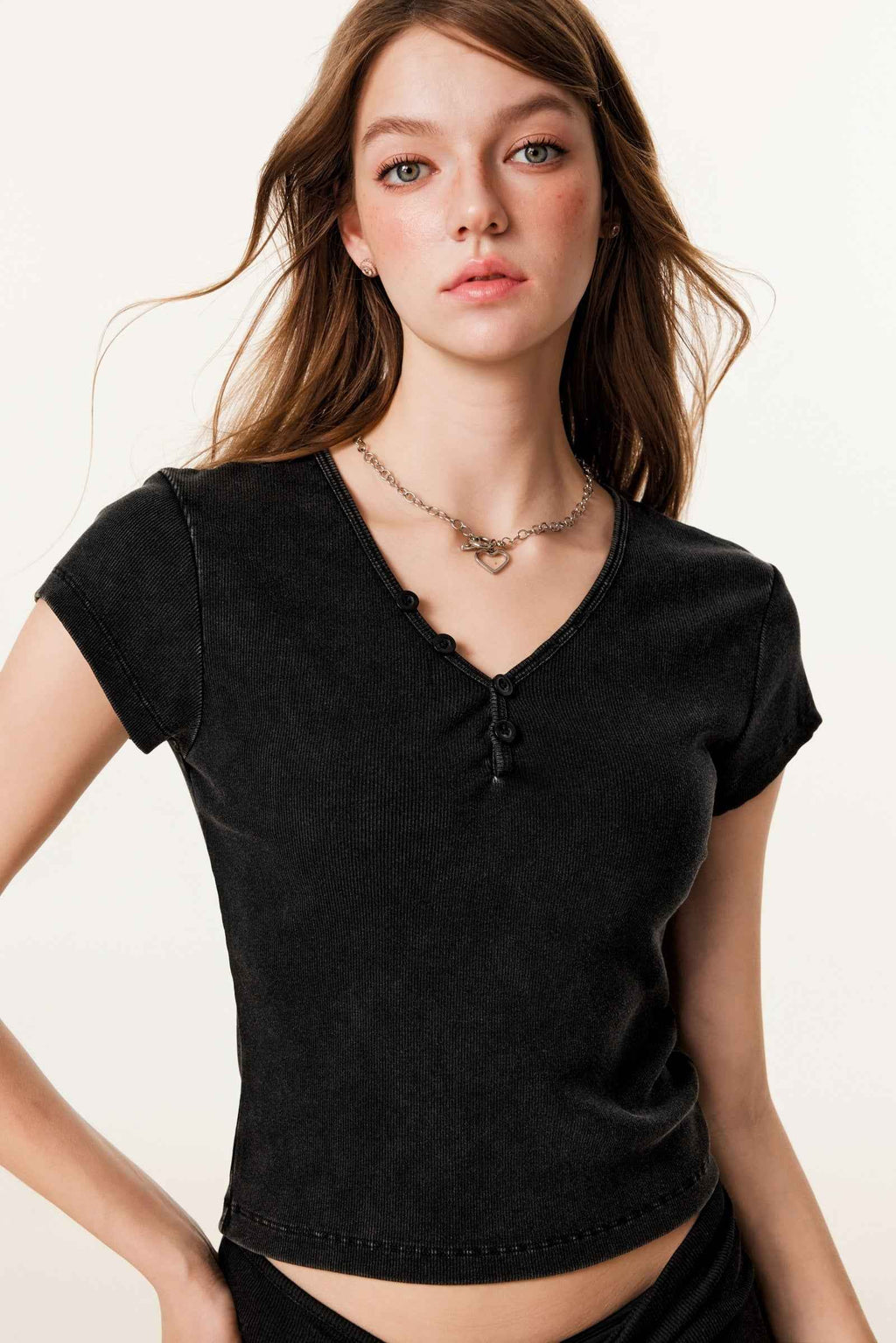 275GSM Women's V-Neck Ski-Inspired Distressed-Wash T-shirt