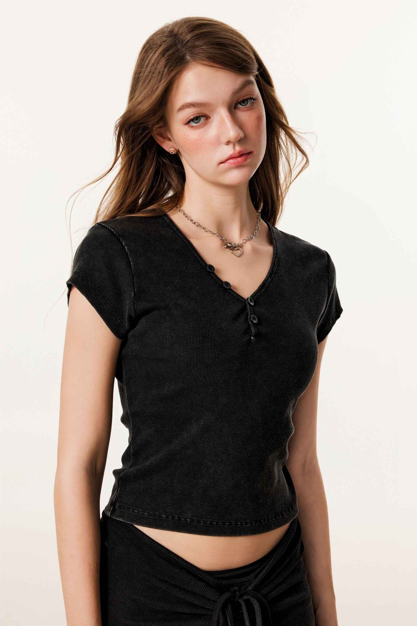275GSM Women's V-Neck Ski-Inspired Distressed-Wash T-shirt