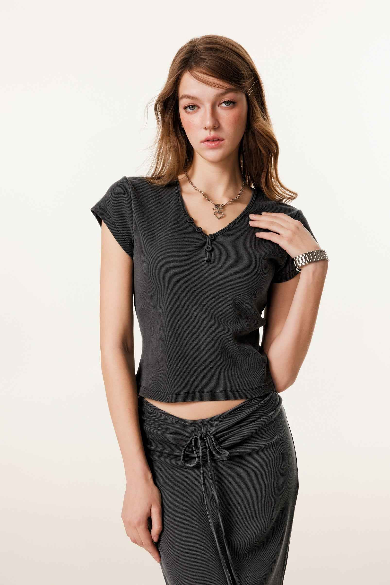 275GSM Women's V-Neck Ski-Inspired Distressed-Wash T-shirt