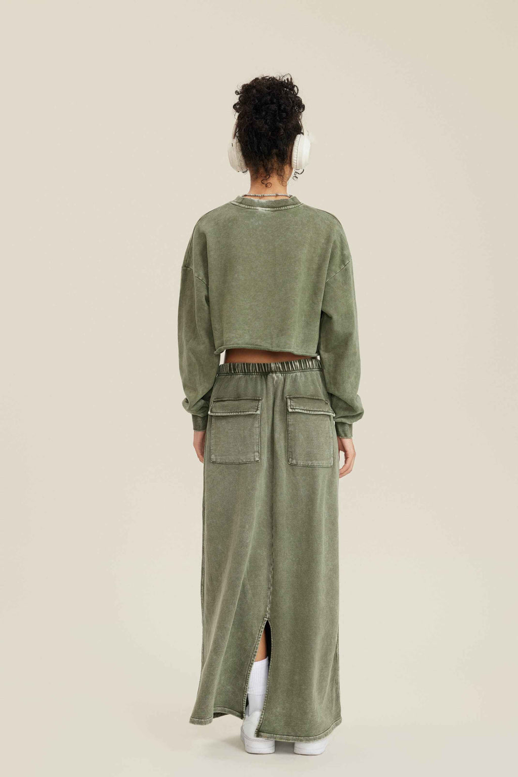 380GSM Women's Heavyweight Distressed Snow-Wash Raw-Hem Cropped Long sleeve Sweatshirt
